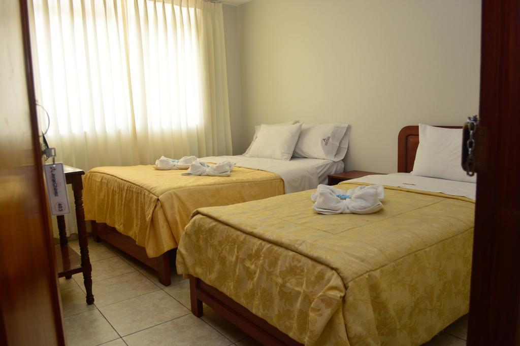 טרוחיו Hotel Jorge Chavez מראה חיצוני תמונה