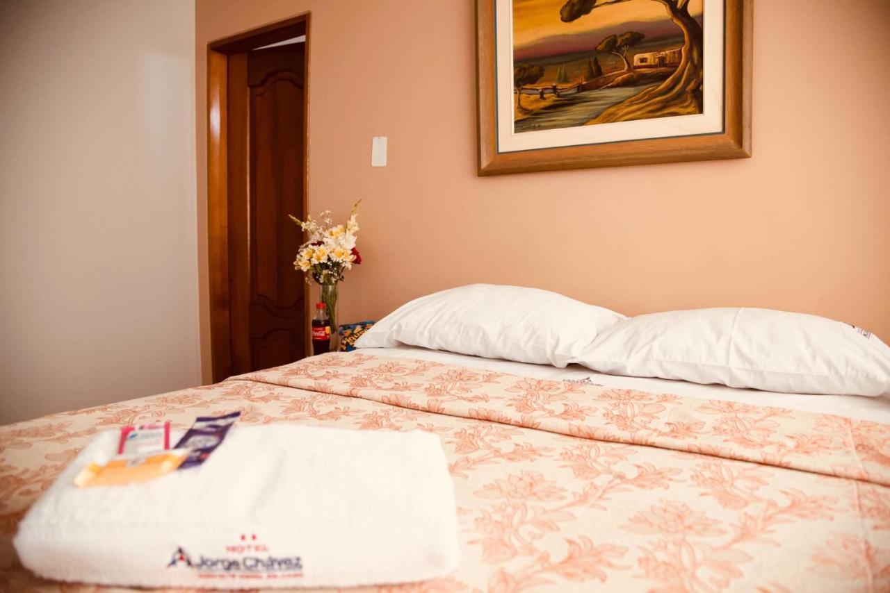 טרוחיו Hotel Jorge Chavez מראה חיצוני תמונה