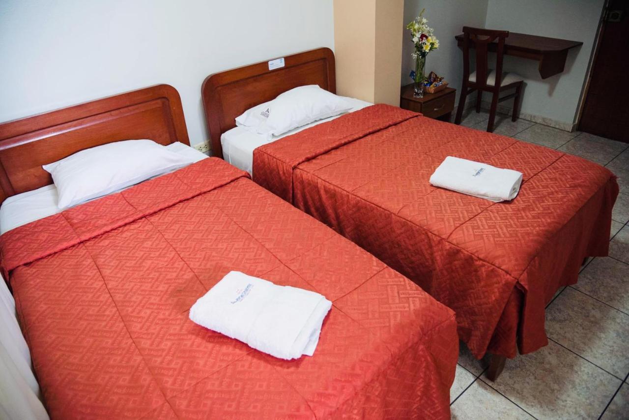 טרוחיו Hotel Jorge Chavez מראה חיצוני תמונה