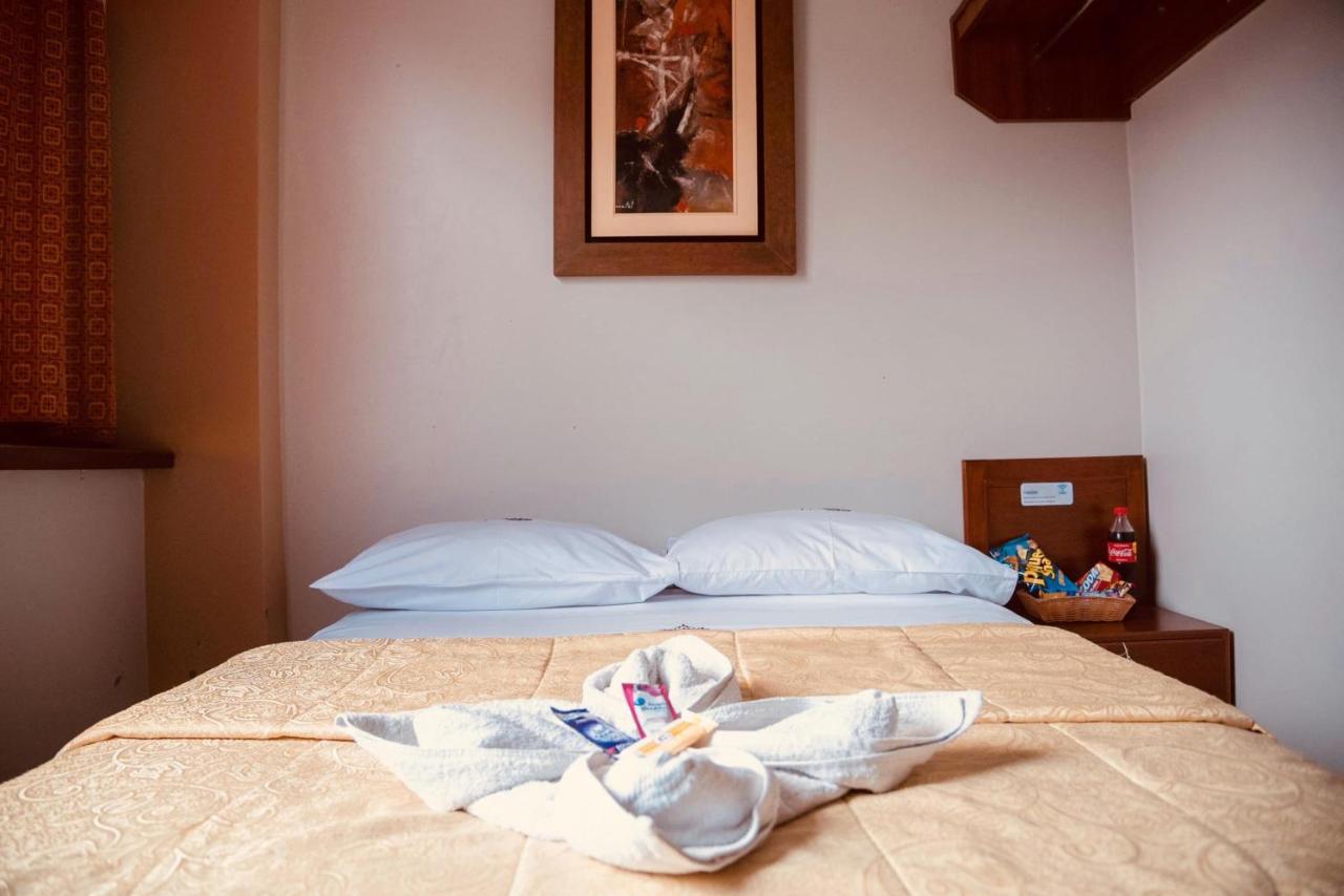 טרוחיו Hotel Jorge Chavez מראה חיצוני תמונה