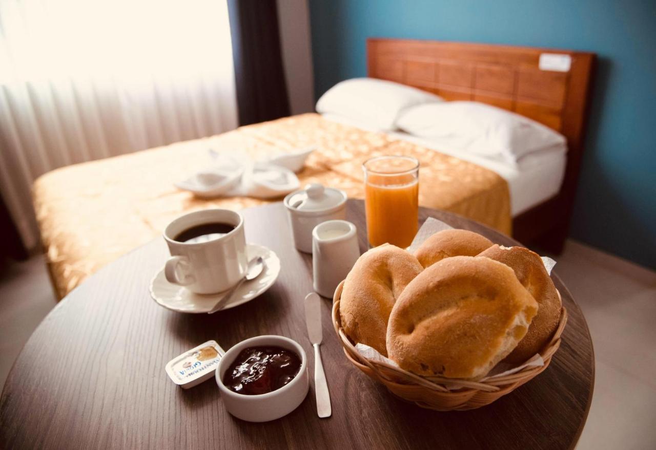 טרוחיו Hotel Jorge Chavez מראה חיצוני תמונה