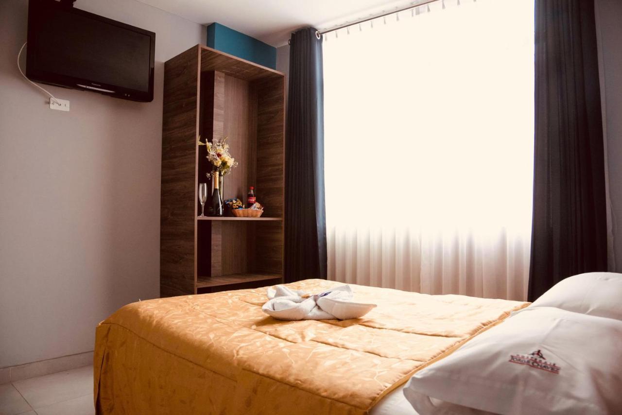 טרוחיו Hotel Jorge Chavez מראה חיצוני תמונה