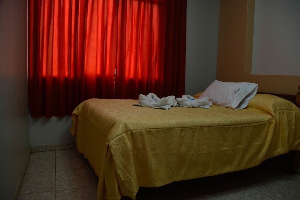 טרוחיו Hotel Jorge Chavez מראה חיצוני תמונה
